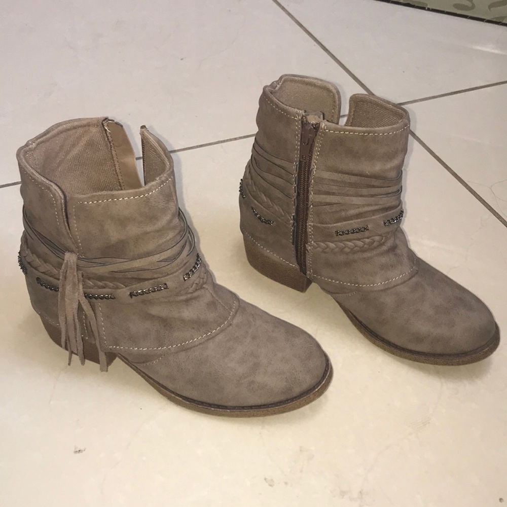 Girls super. Cute size 3 new